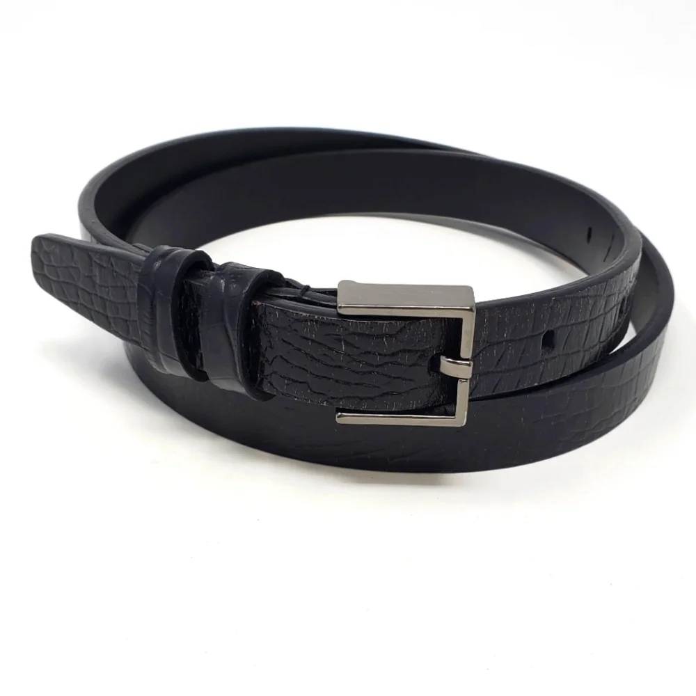 NINE WEST EMBOSSED LEATHER BELT SILVER TONE BUCKLE WOMEN SIZE MEDIUM ITALIAN